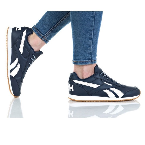 🚩SOLD🚩Reebok sneakers - Picture 2 of 15